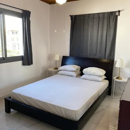 Seaside Two Bedroom Deluxe Flat In Tourist Area Paphos