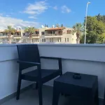 Apartment Seaside Two Bedroom Deluxe Flat In Tourist Area *
