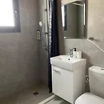Seaside Two Bedroom Deluxe Flat In Tourist Area *