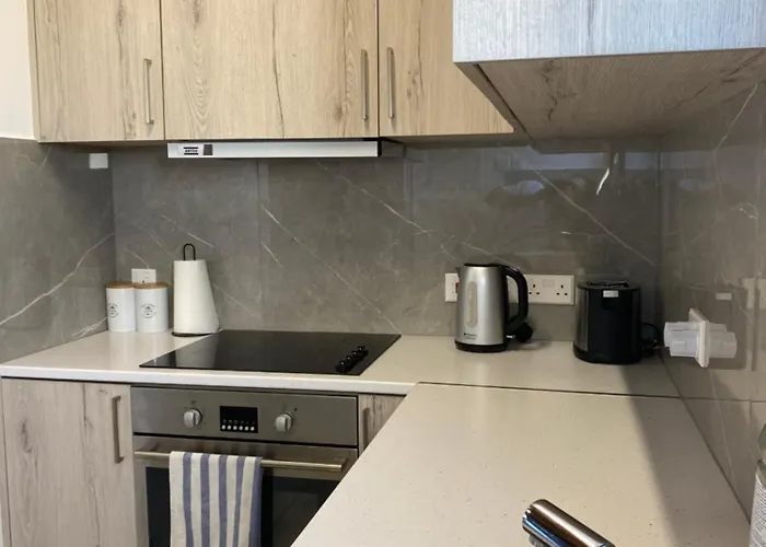 Seaside Two Bedroom Deluxe Flat In Tourist Area 公寓 *