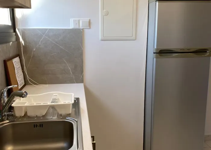 Seaside Two Bedroom Deluxe Flat In Tourist Area Paphos